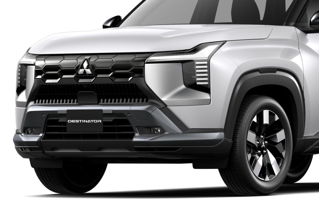 phụ kiện mitsubishi destinator